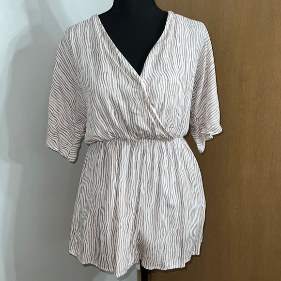 Le Lis Pants - NWT LE LIS  Collection STRIPED ROMPER